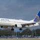 United 737-900